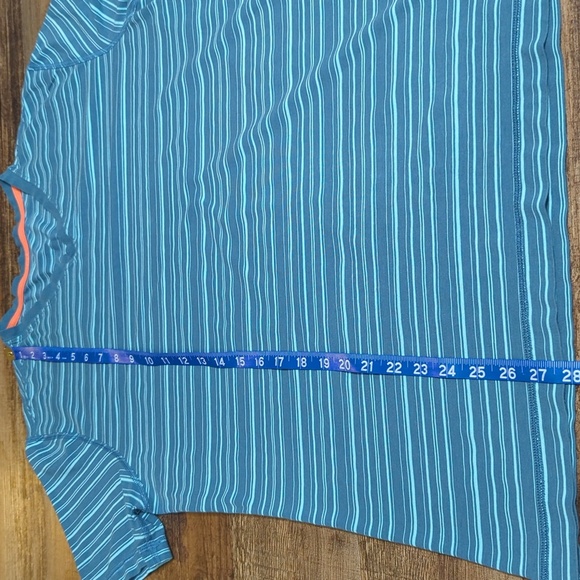 Lululemon 5 Year Basic Tee Size Large V-Neck Pima Cotton Lyocell - Picture 5 of 6